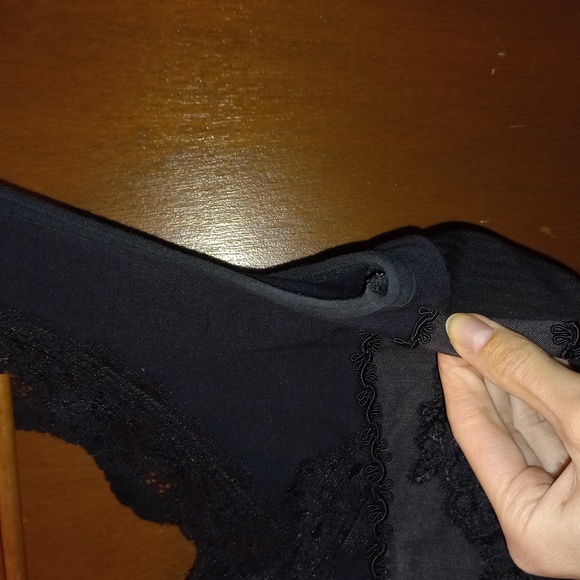 KOLLONTAI SIZE XS, BLACK & Red Tunic - Picture 15 of 16